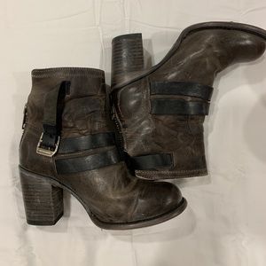 Baxter Freebird Booties